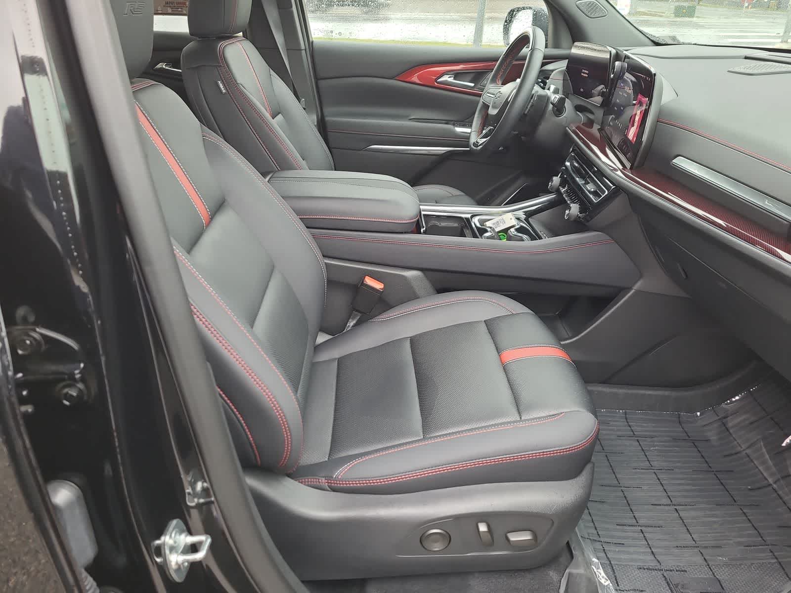 Thumbnail: 2025 Chevrolet Traverse - 22