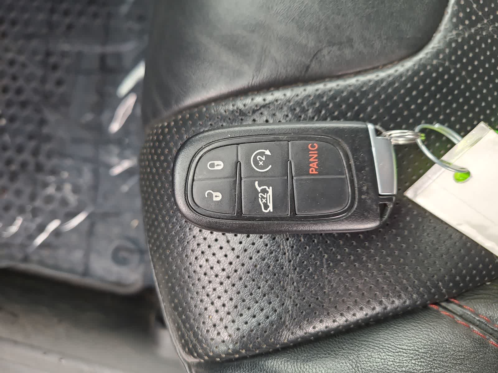 Thumbnail: 2016 Jeep Cherokee - 28