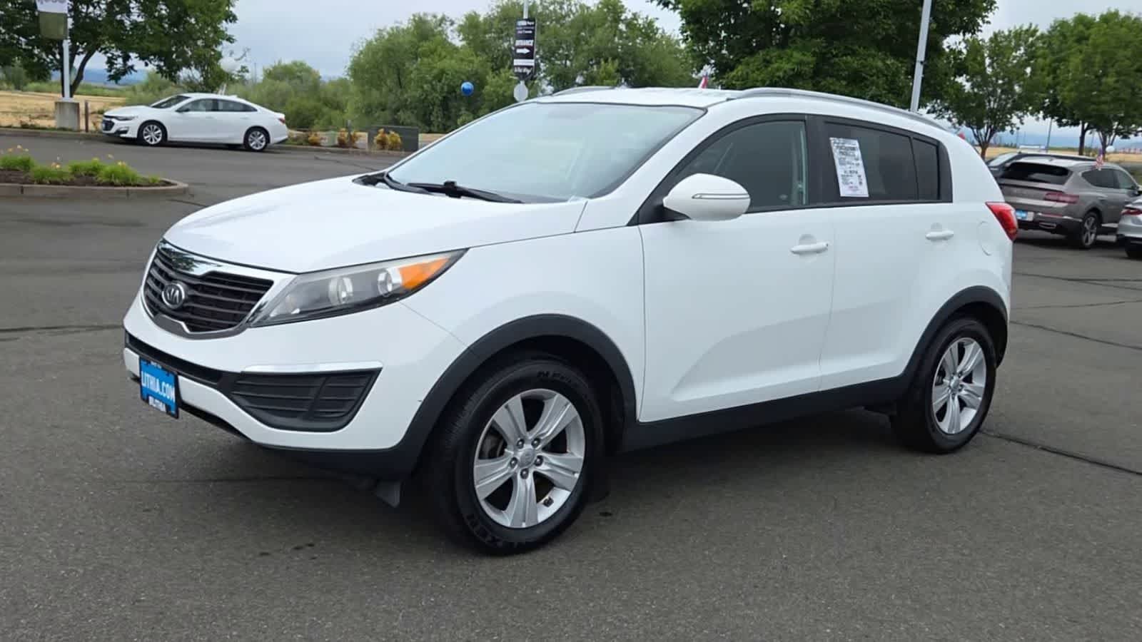 Thumbnail: 2012 Kia Sportage - 4