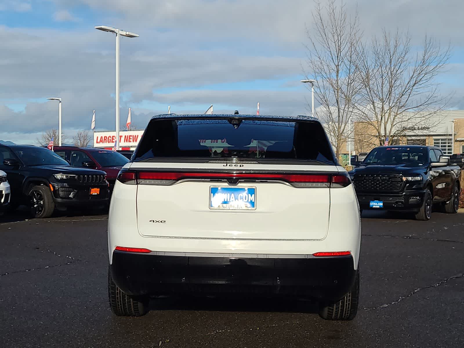 Thumbnail: 2025 Jeep Wagoneer S - 13