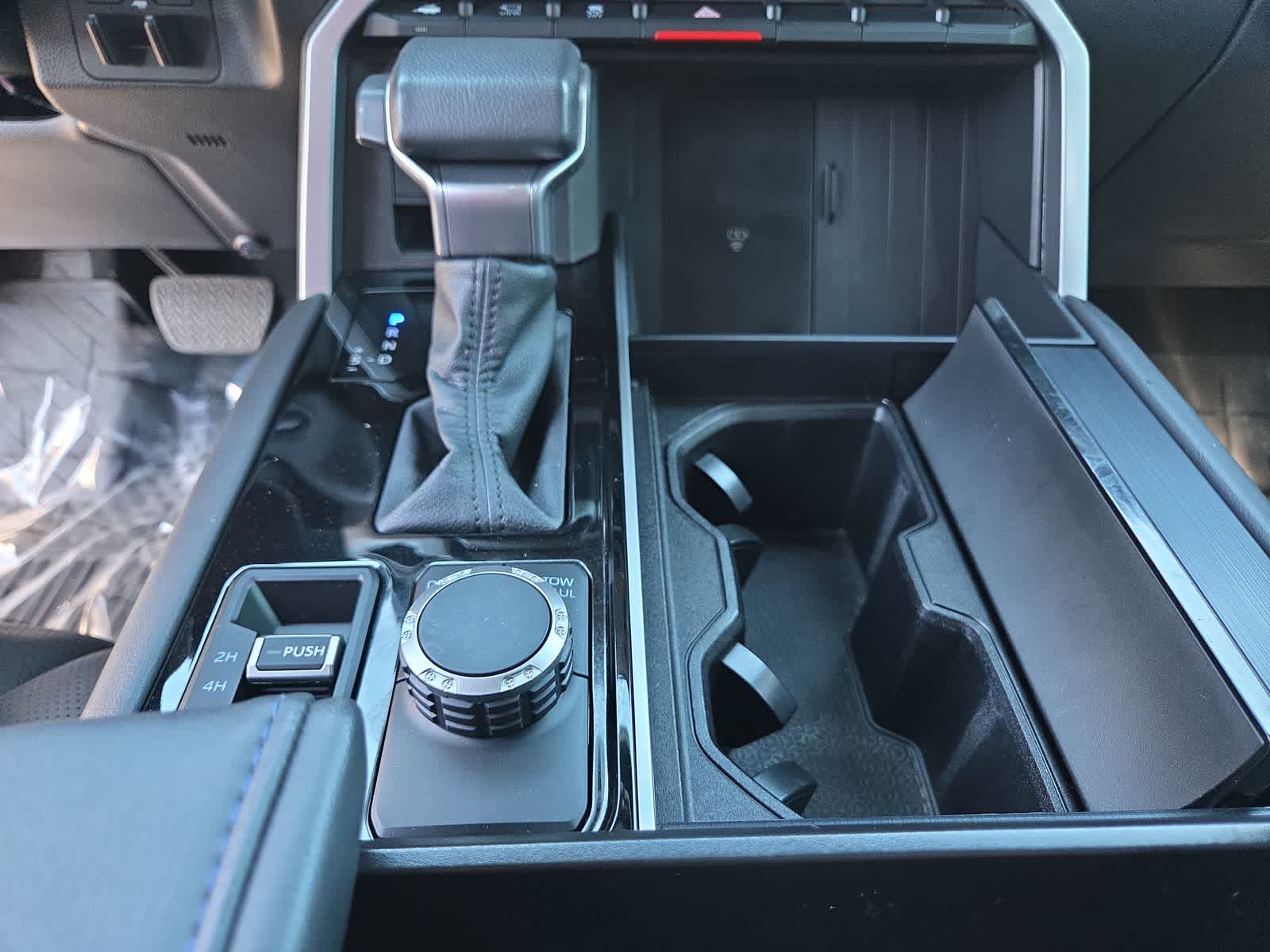 Thumbnail: 2025 Toyota Sequoia - 25