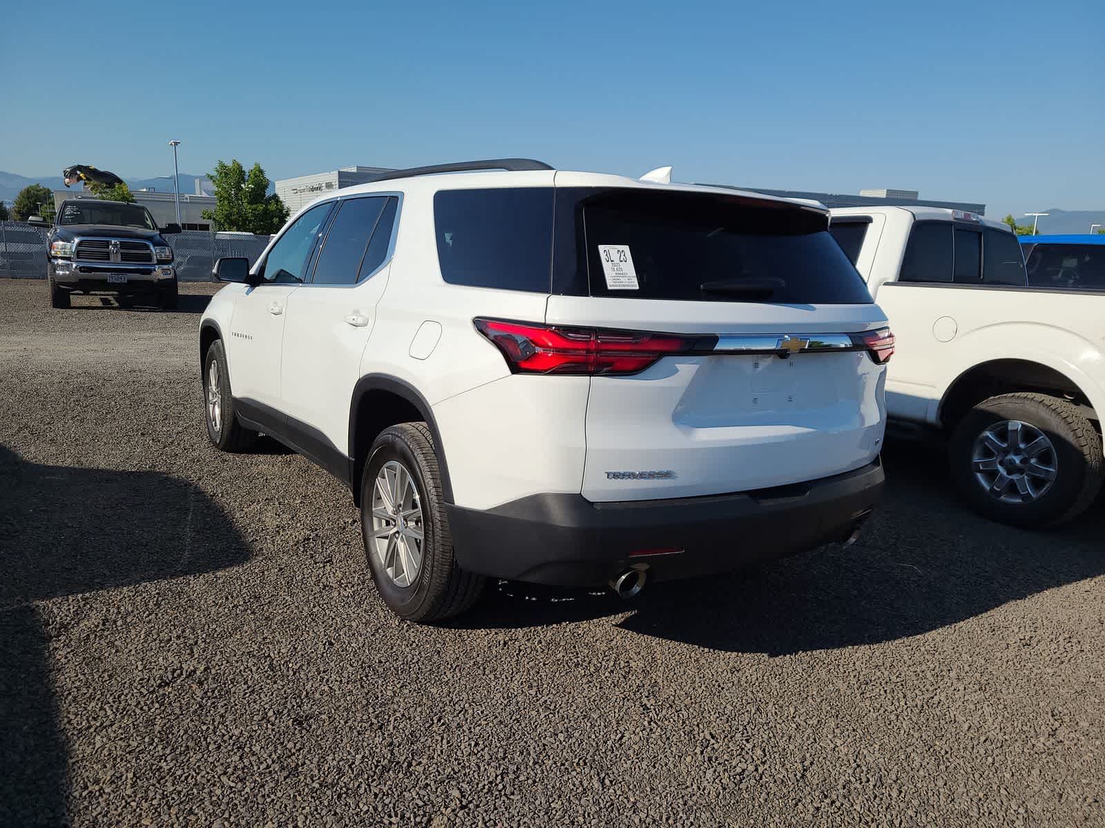 Thumbnail: 2023 Chevrolet Traverse - 3