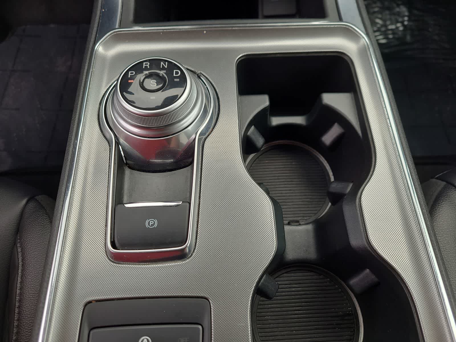 Thumbnail: 2024 Ford Edge - 25