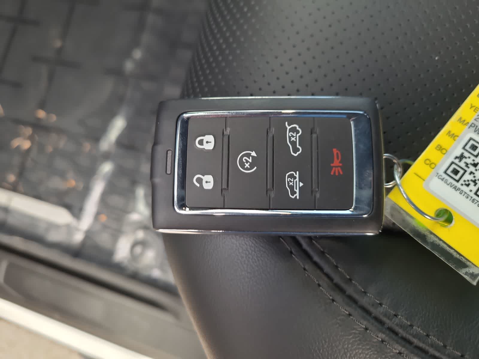 Thumbnail: 2026 Jeep Grand Wagoneer - 28