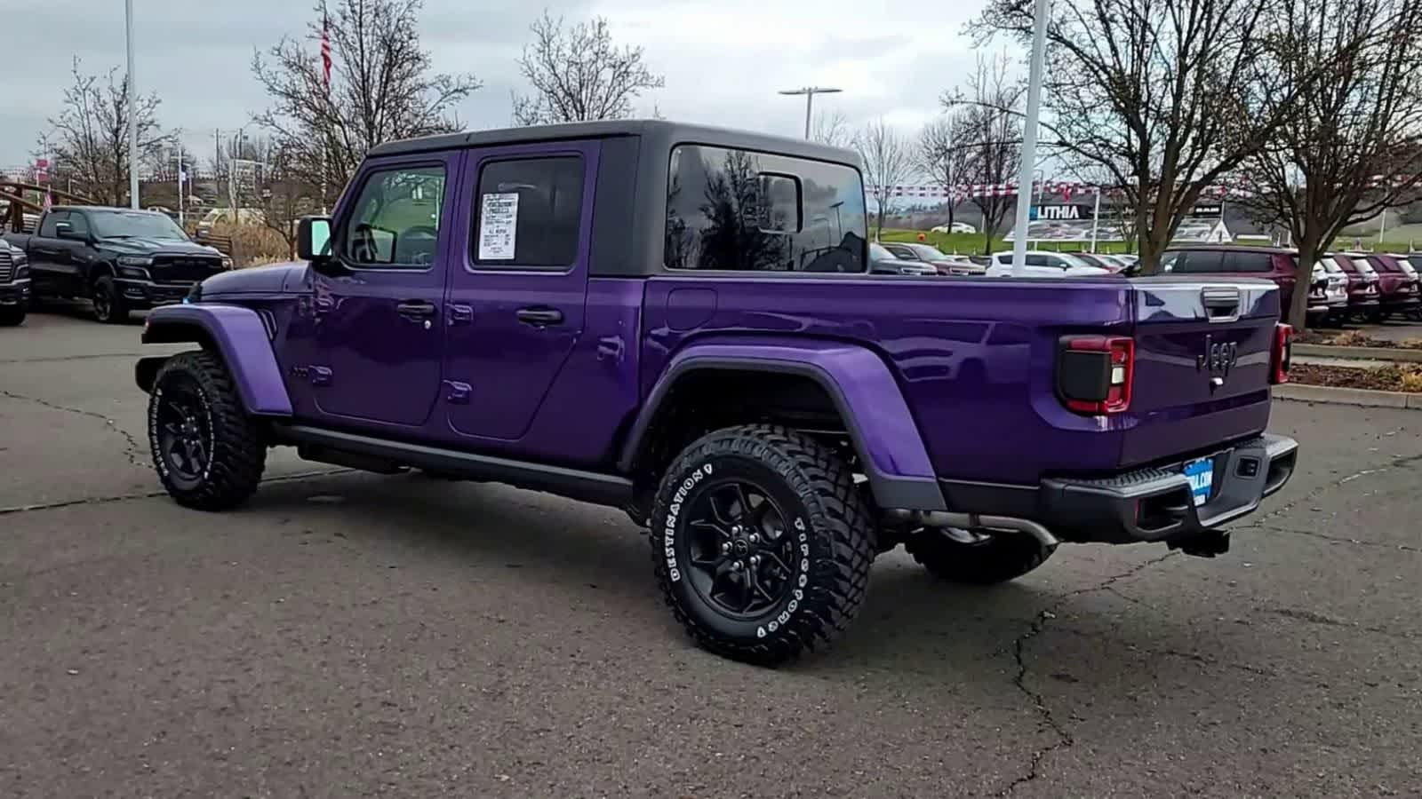 Thumbnail: 2026 Jeep Gladiator - 6