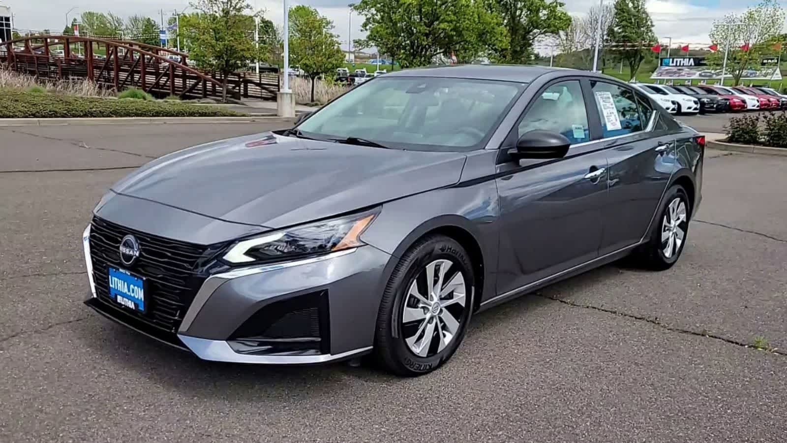 Thumbnail: 2025 Nissan Altima - 4