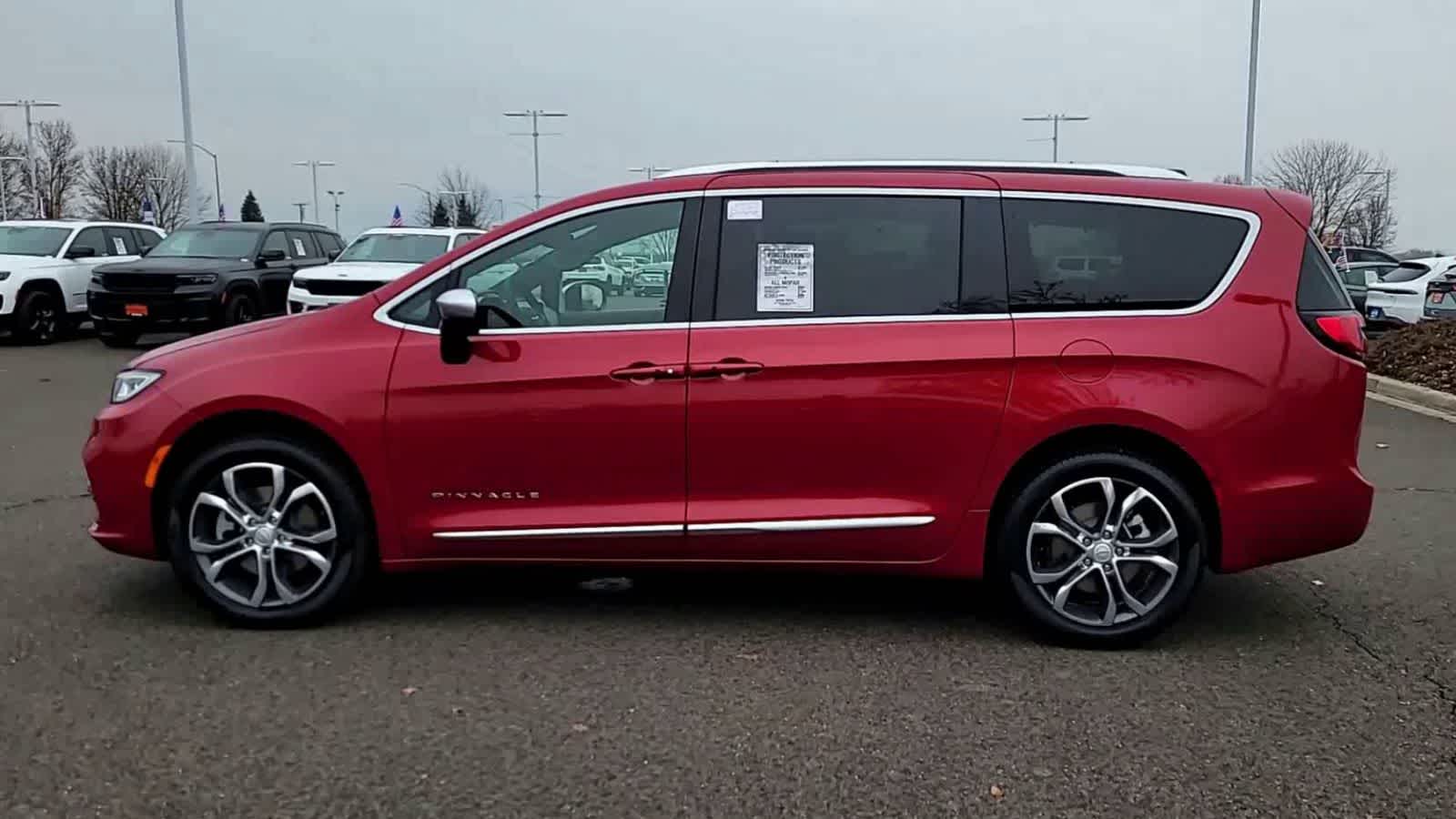 Thumbnail: 2026 Chrysler Pacifica - 5