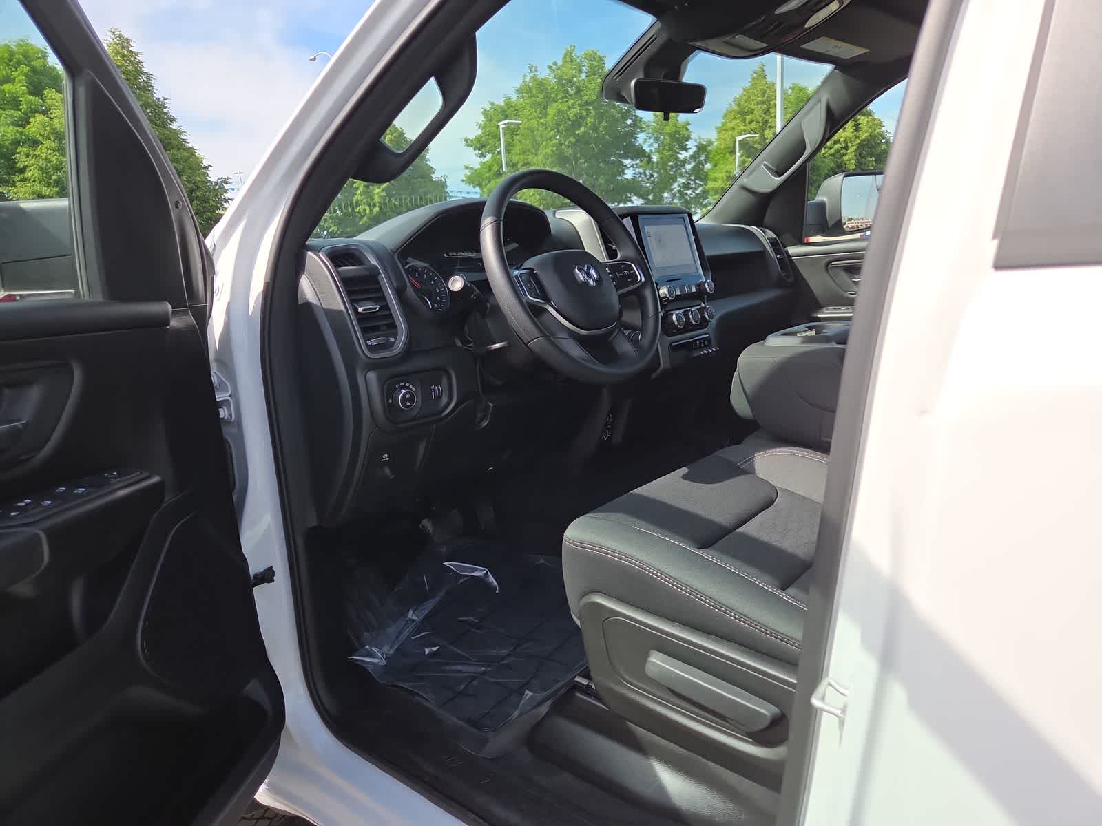 Thumbnail: 2026 RAM 1500 - 10