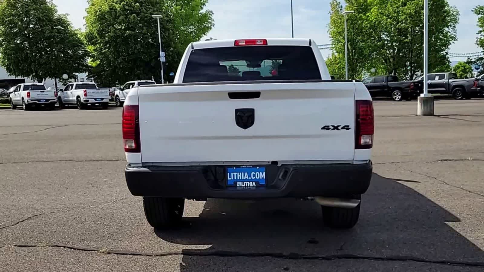 Thumbnail: 2024 RAM 1500 Classic - 7