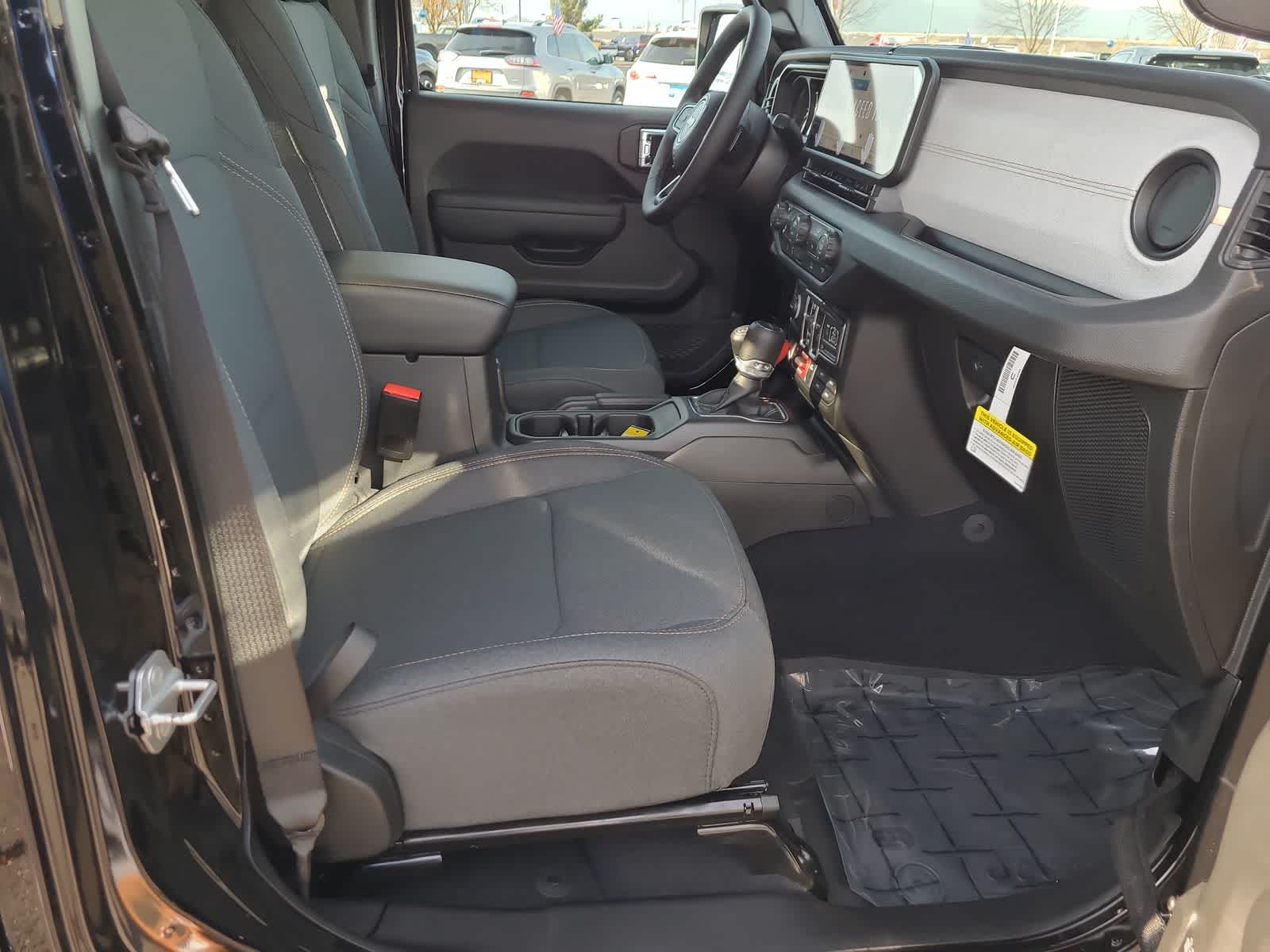 Thumbnail: 2026 Jeep Gladiator - 22