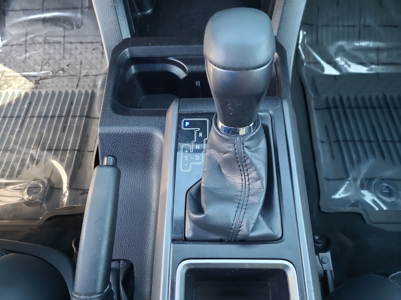 Thumbnail: 2022 Toyota Tacoma - 25