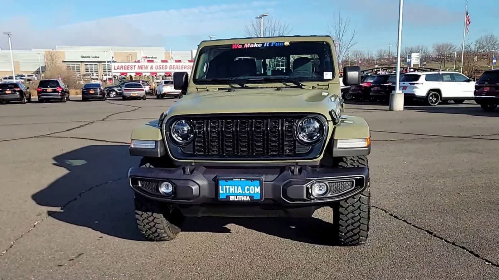 Thumbnail: 2026 Jeep Gladiator - 3