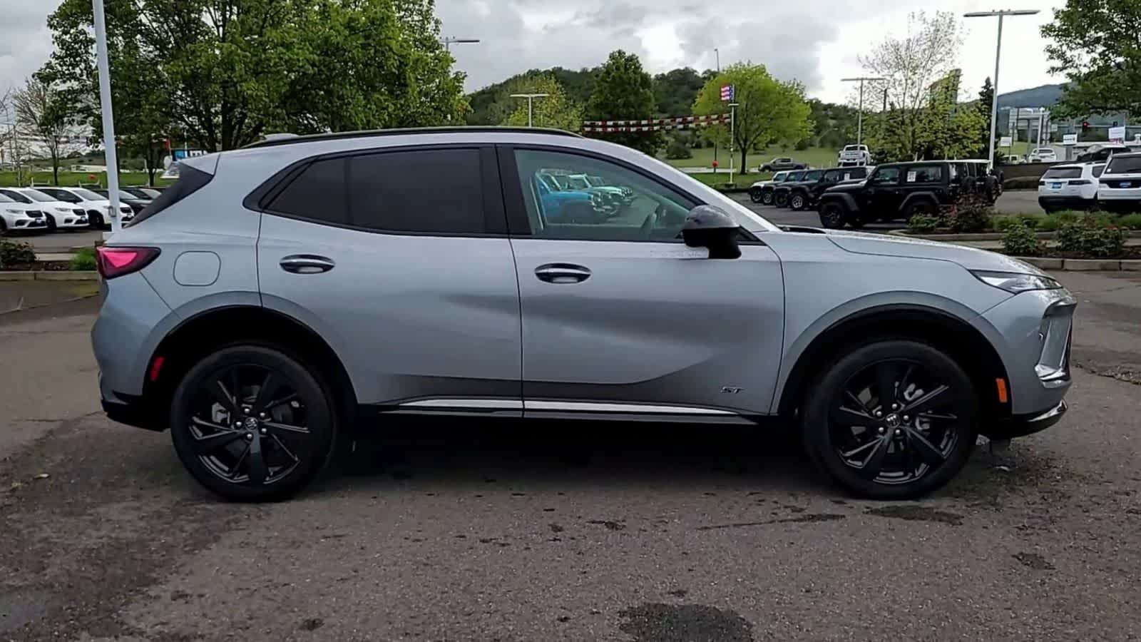 Thumbnail: 2025 Buick Envision - 9