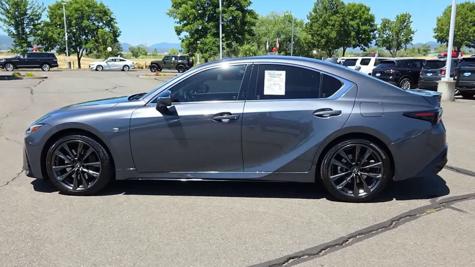 Thumbnail: 2024 Lexus ES - 4