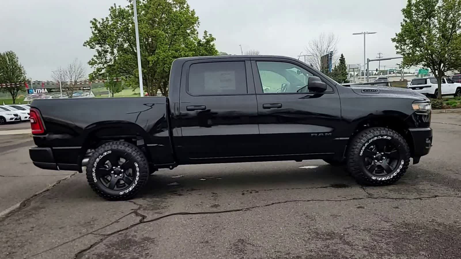 Thumbnail: 2026 RAM 1500 - 9