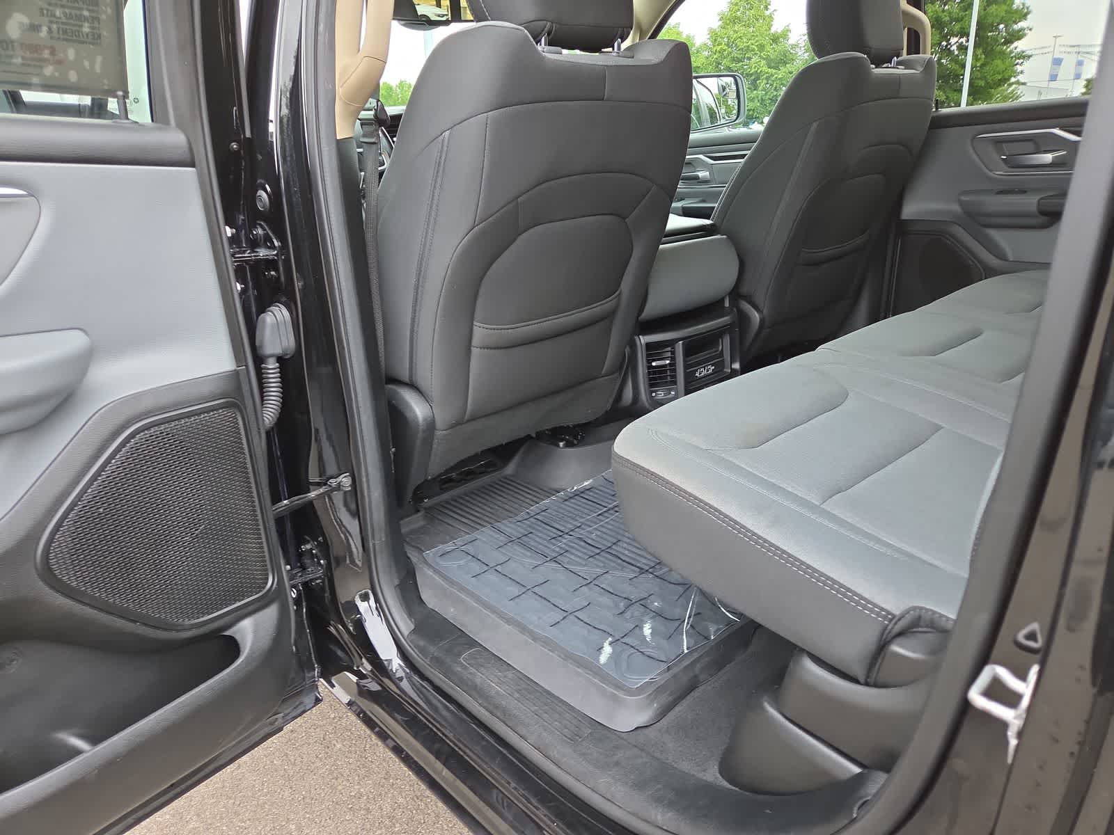 Thumbnail: 2019 RAM 1500 - 19