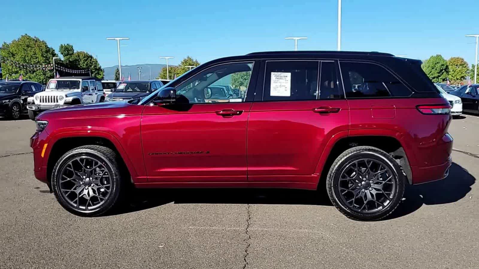 Thumbnail: 2025 Jeep Grand Cherokee - 5