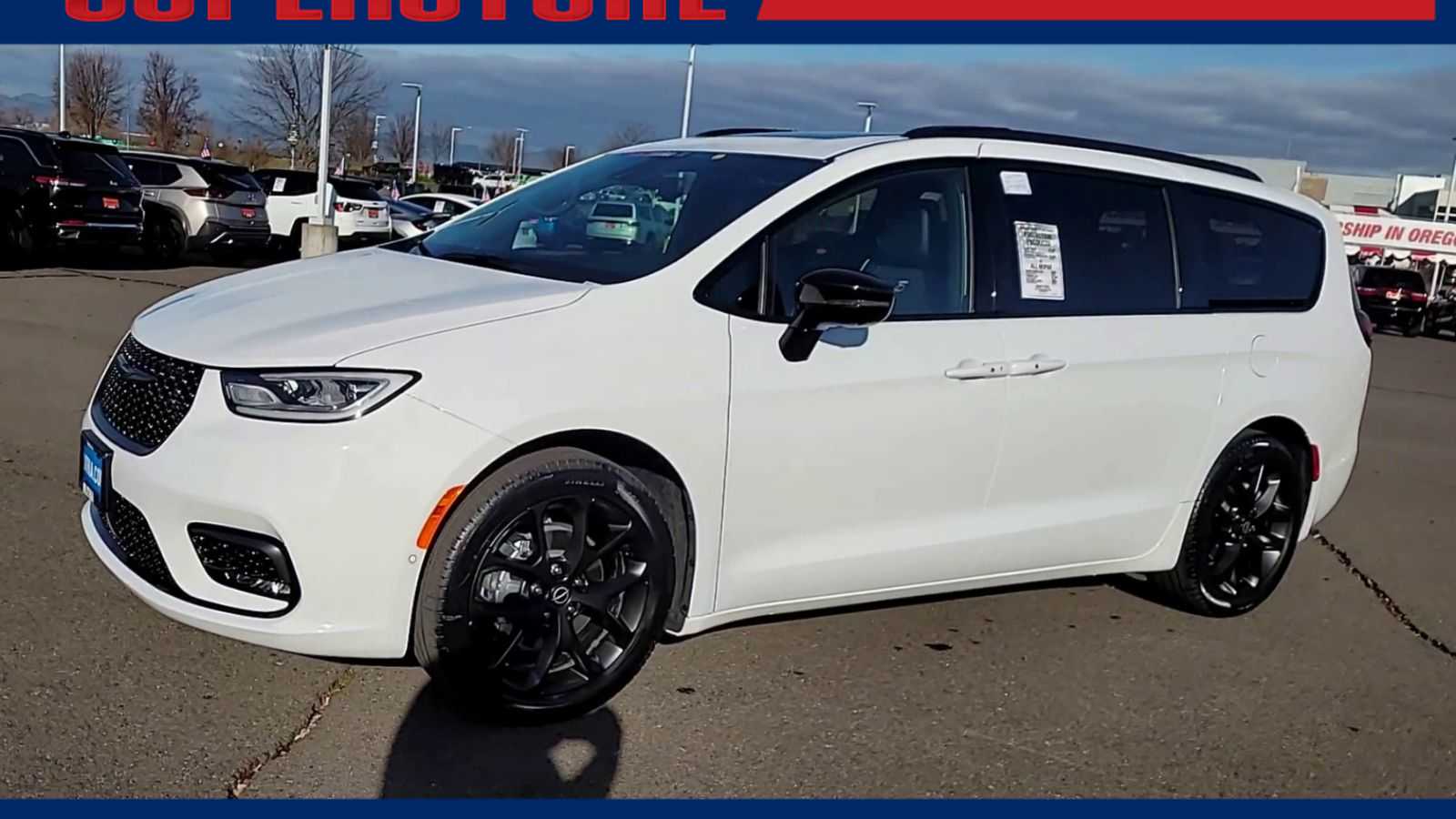 Thumbnail: 2026 Chrysler Pacifica - 4