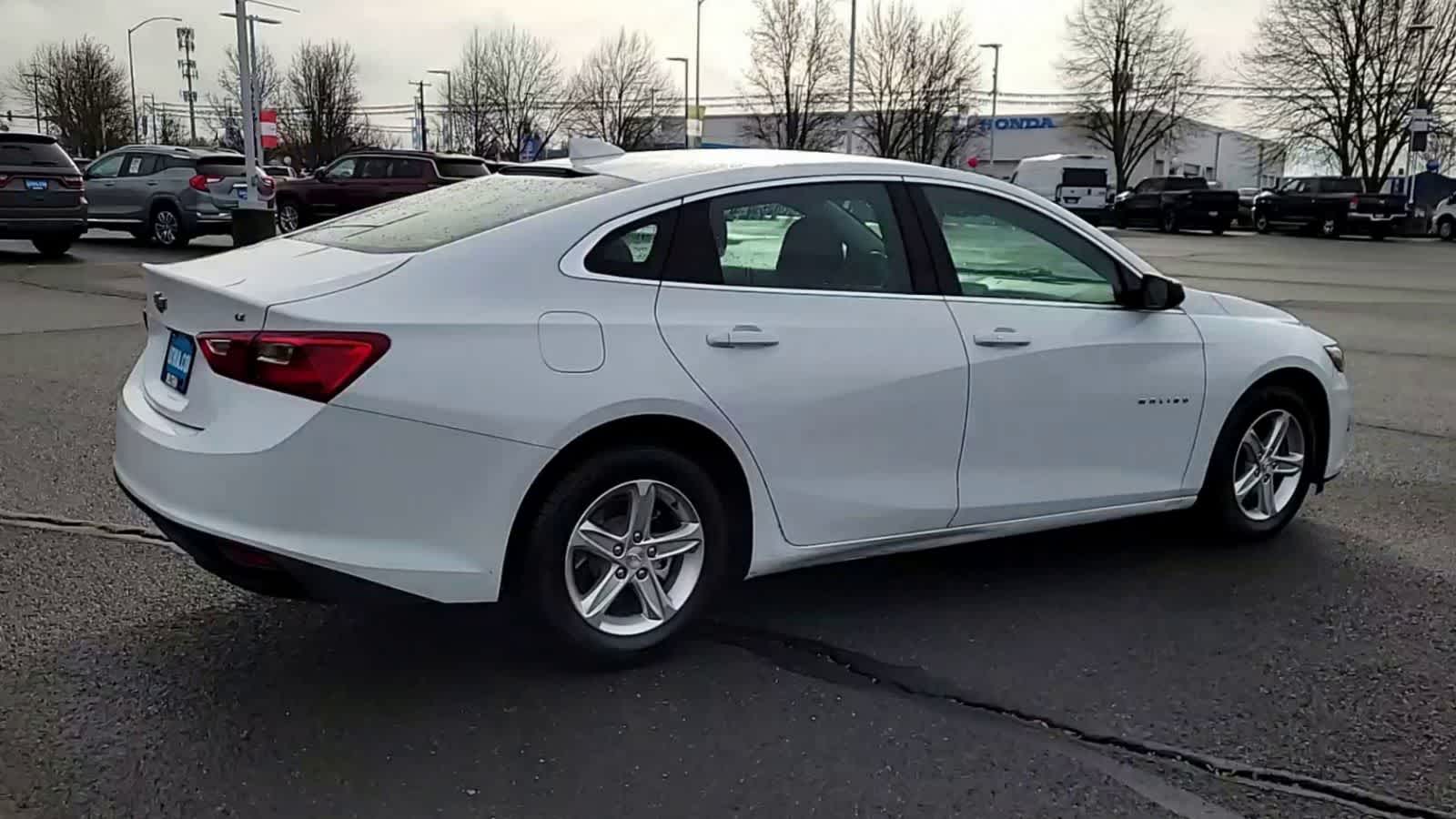 Thumbnail: 2023 Chevrolet Malibu - 8