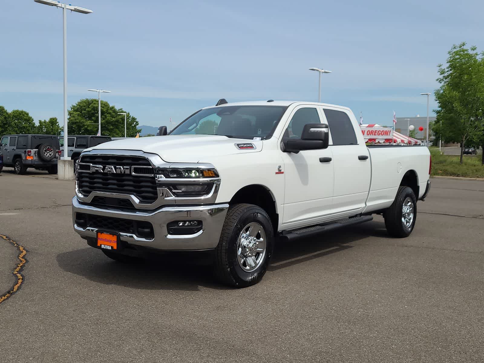 2025 Ram 2500 TRADESMAN CREW CAB 4X4 8' BOX
