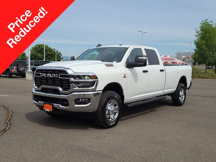 New 2025 Ram 2500 TRADESMAN CREW CAB 4X4 8' BOX Pickup Medford, OR