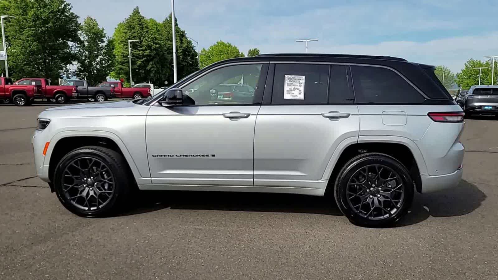 Thumbnail: 2026 Jeep Grand Cherokee - 5