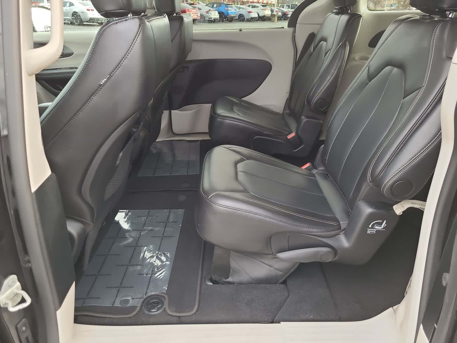 Thumbnail: 2024 Chrysler Pacifica - 21