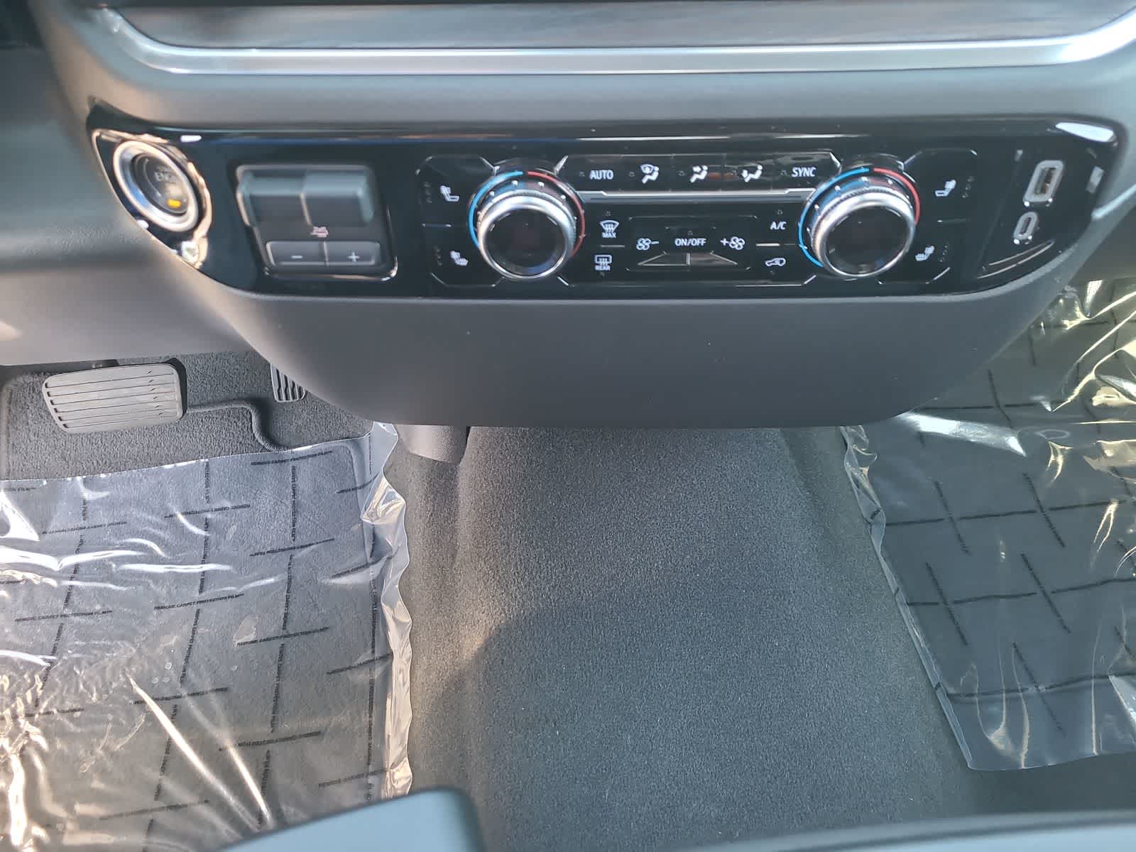Thumbnail: 2025 GMC Sierra 1500 - 25