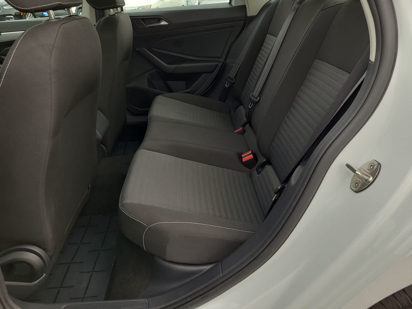 Thumbnail: 2025 Volkswagen Jetta - 21