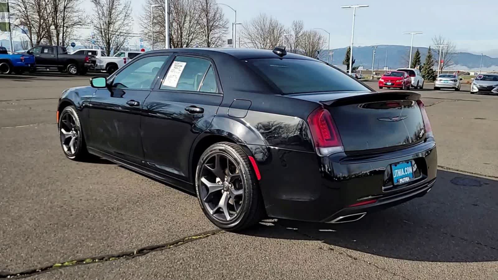 Thumbnail: 2022 Chrysler 300 - 6