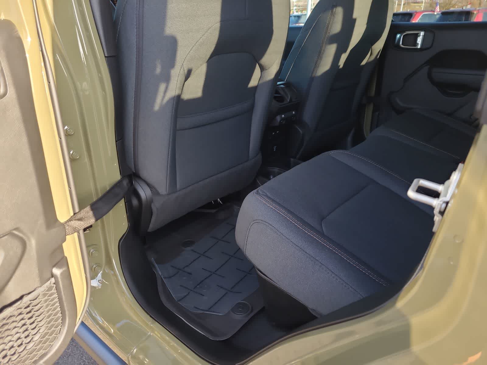 Thumbnail: 2026 Jeep Gladiator - 20