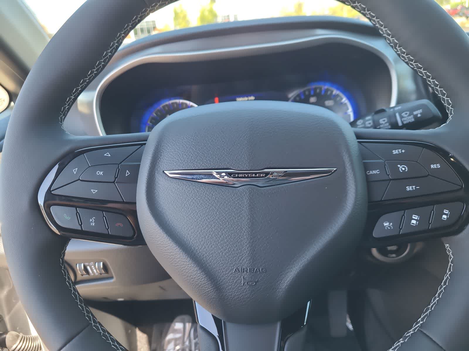 Thumbnail: 2026 Chrysler Pacifica - 23