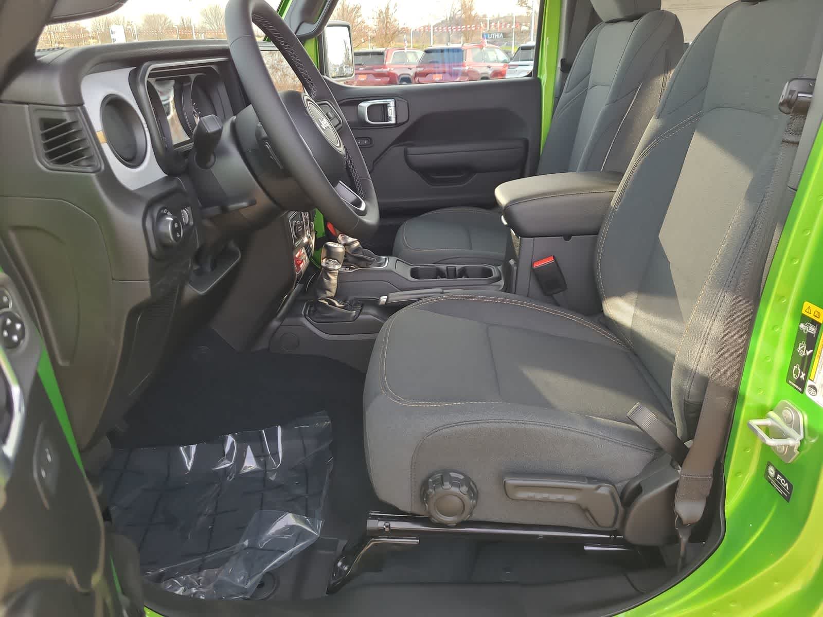 Thumbnail: 2026 Jeep Gladiator - 19