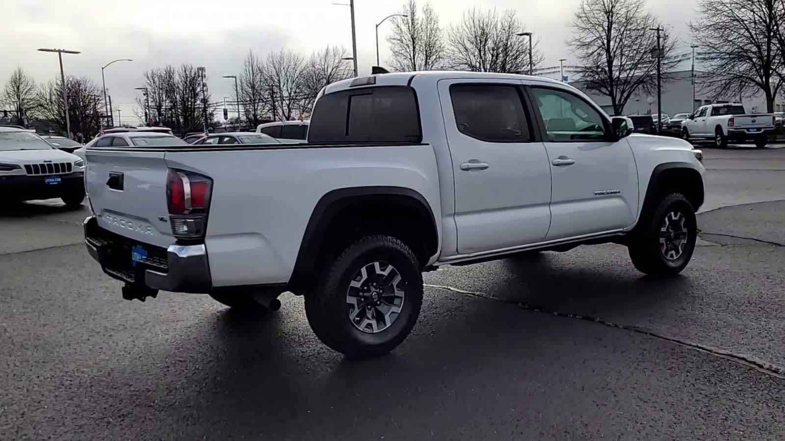 Thumbnail: 2020 Toyota Tacoma - 8