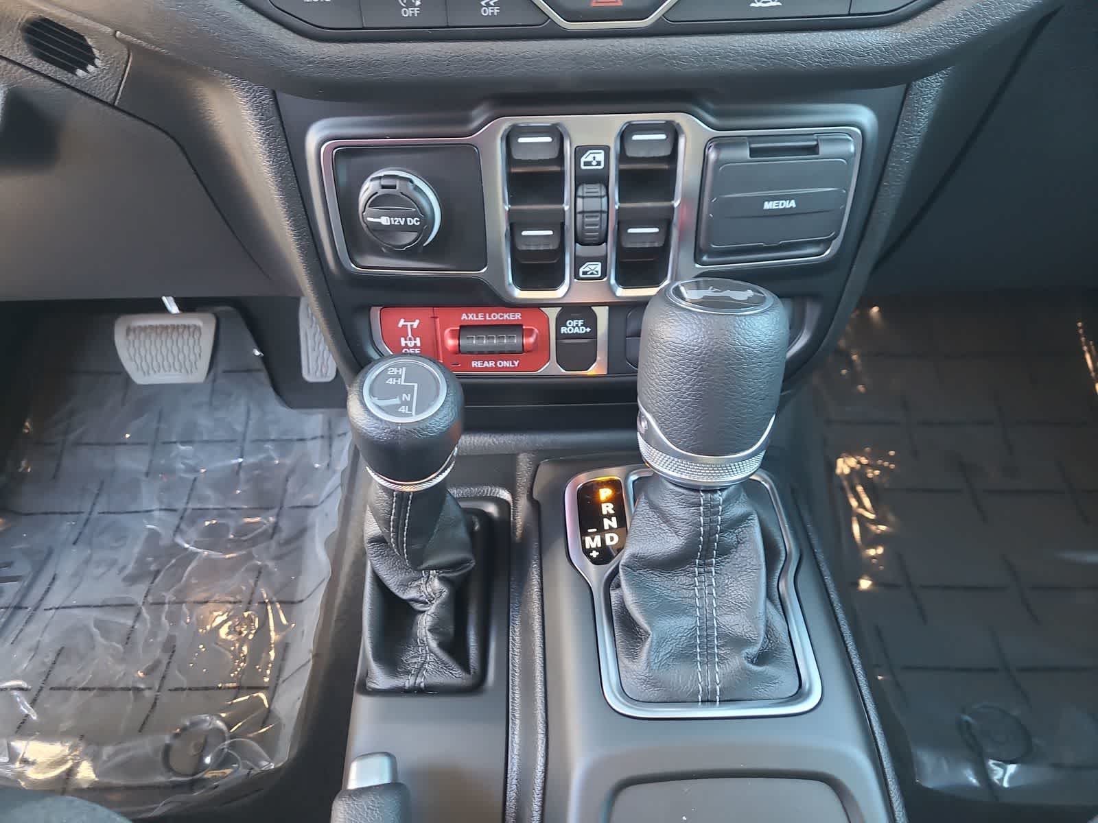 Thumbnail: 2026 Jeep Wrangler - 25