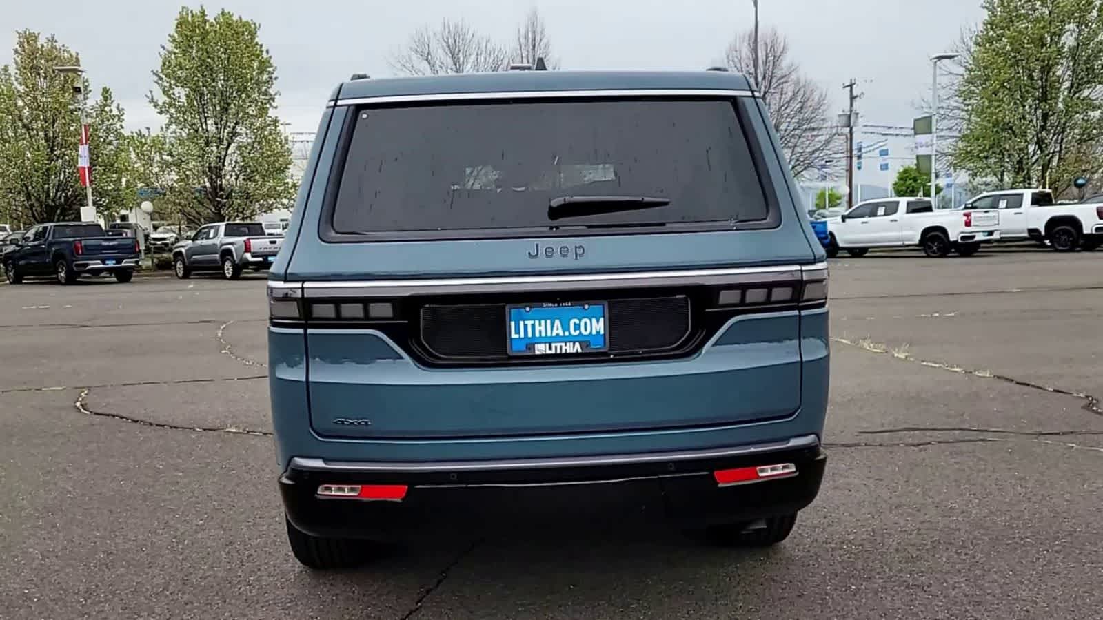 Thumbnail: 2026 Jeep Grand Wagoneer - 7