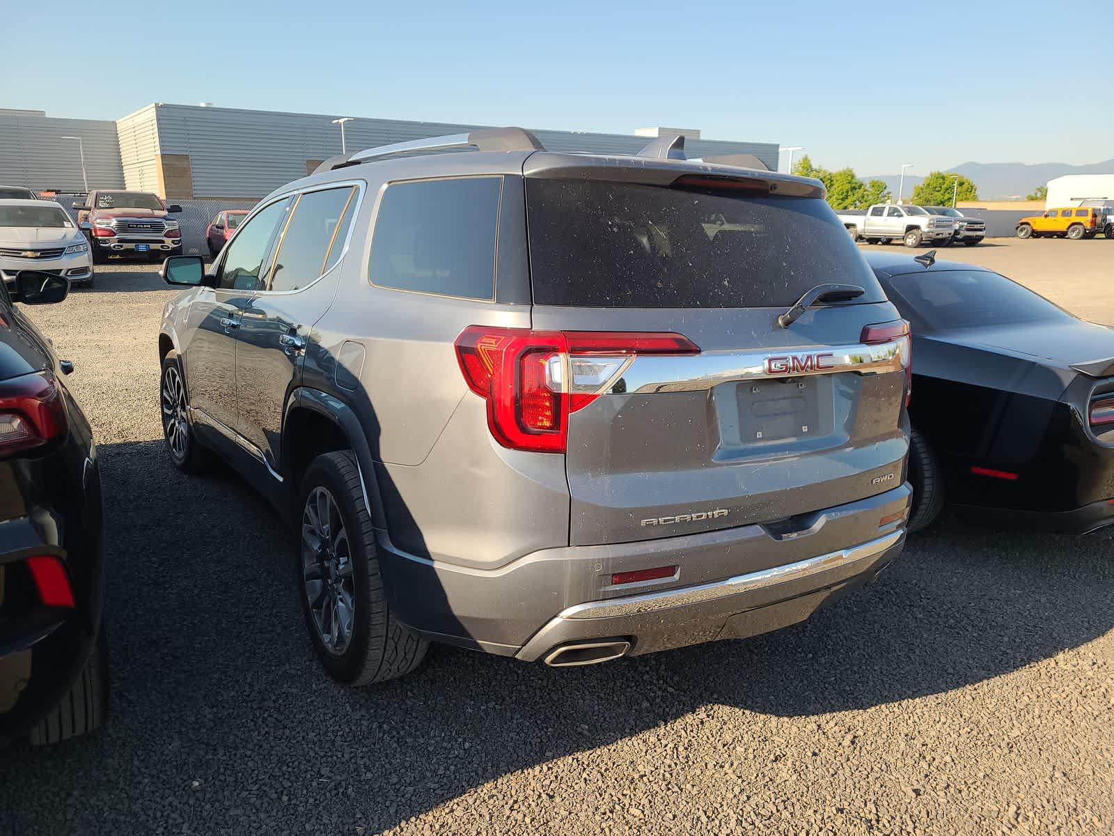 Thumbnail: 2020 GMC Acadia - 3