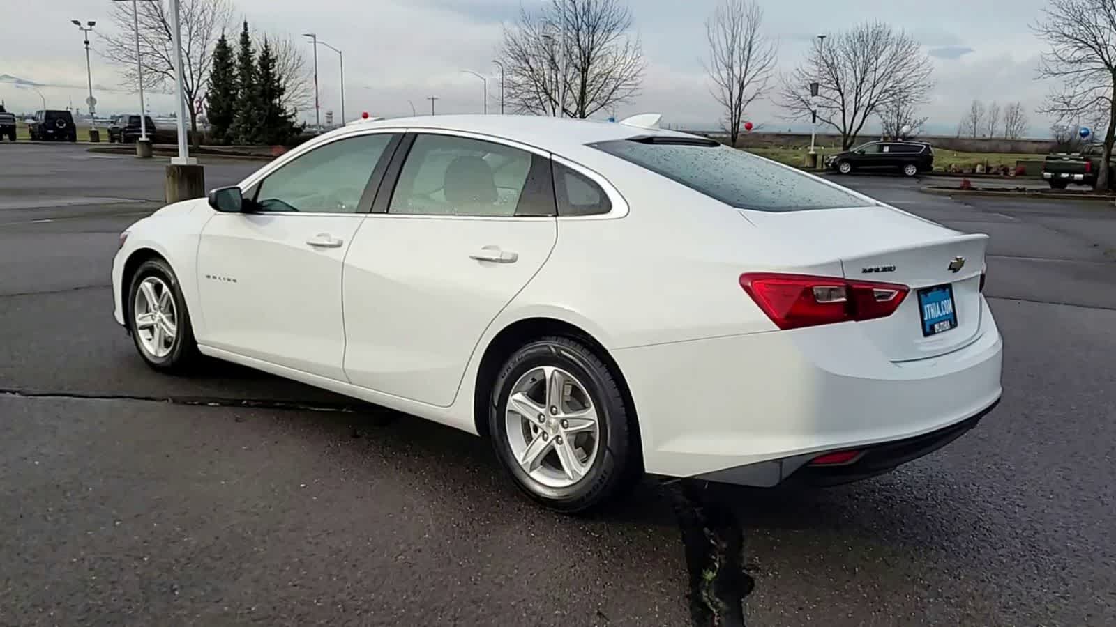 Thumbnail: 2023 Chevrolet Malibu - 6