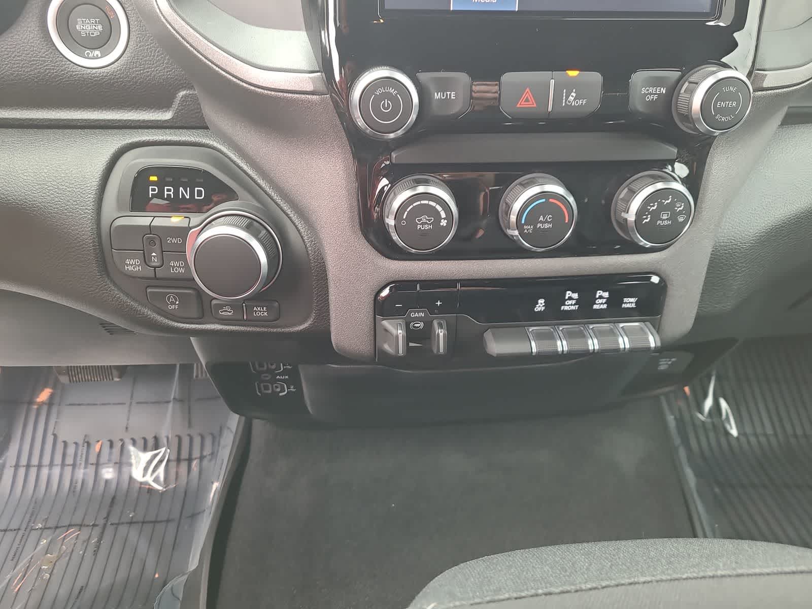 Thumbnail: 2026 RAM 1500 - 25