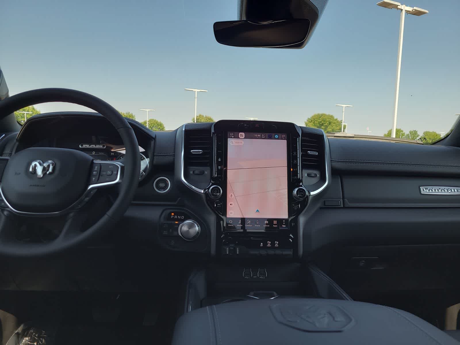 Thumbnail: 2025 RAM 1500 - 18