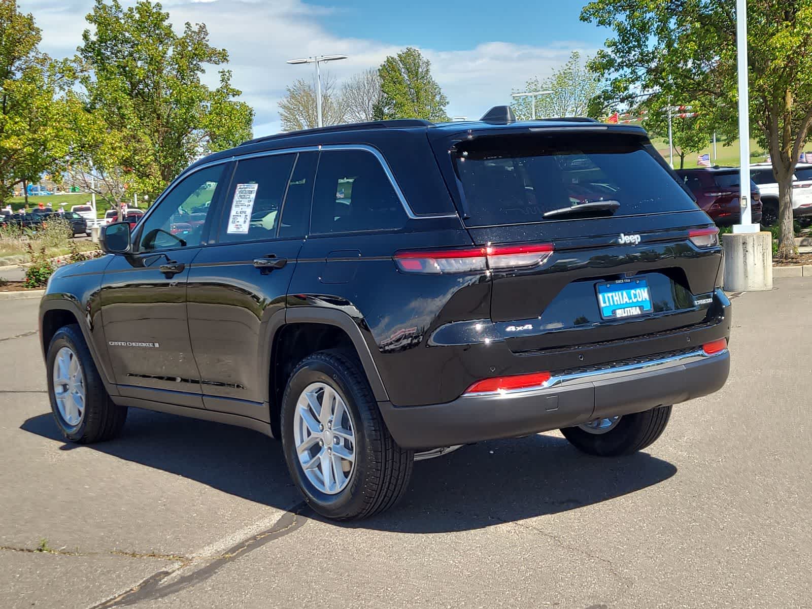 Thumbnail: 2026 Jeep Grand Cherokee - 12