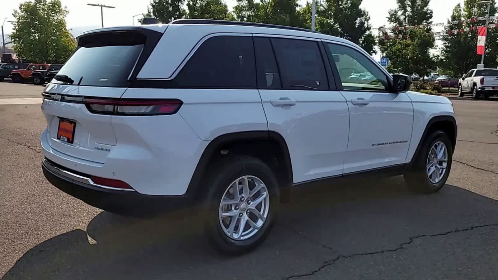 Thumbnail: 2025 Jeep Grand Cherokee - 8