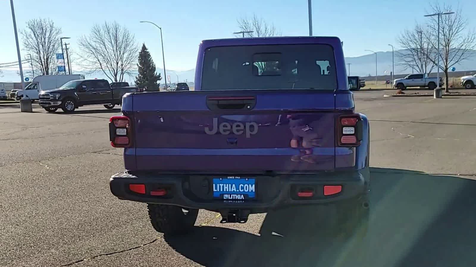 Thumbnail: 2026 Jeep Gladiator - 7