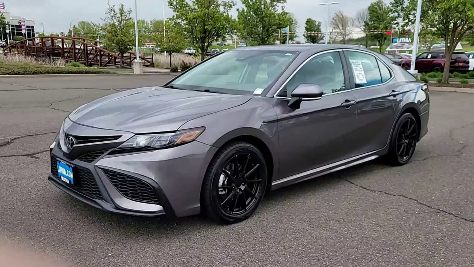 Thumbnail: 2023 Toyota Camry - 4
