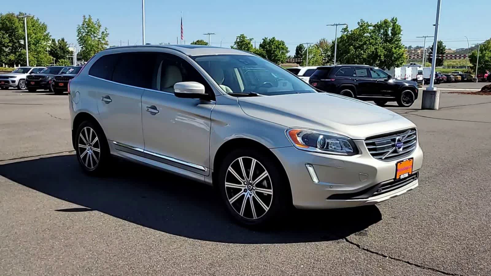 Used 2017 Volvo XC60 T6 Inscription with VIN YV449MRU9H2130568 for sale in Medford, OR