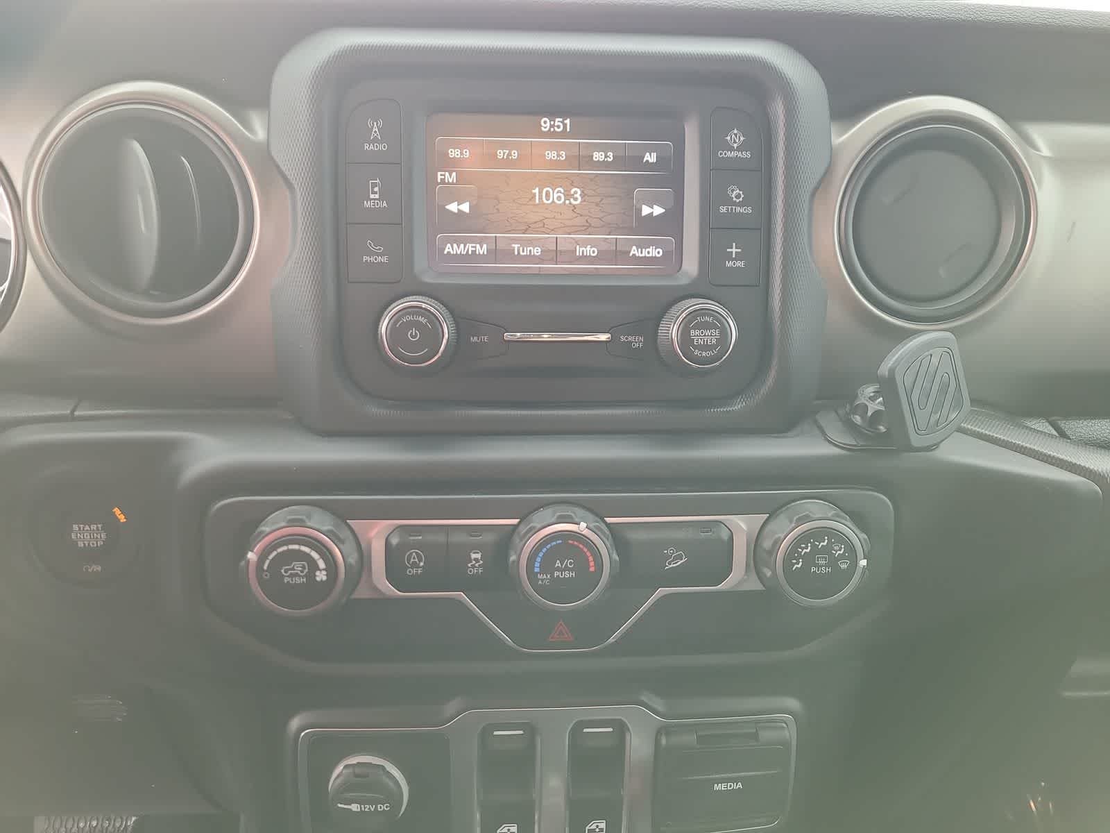 Thumbnail: 2020 Jeep Wrangler - 24