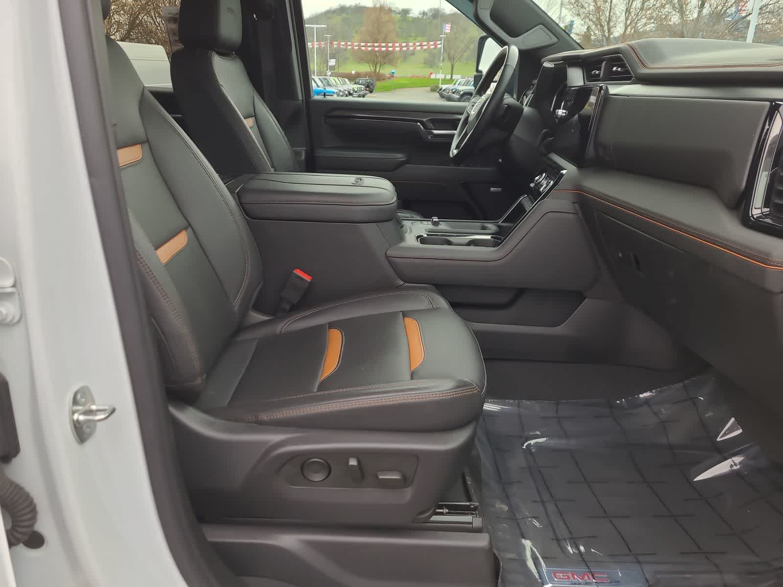 Thumbnail: 2024 GMC Sierra 2500 - 22