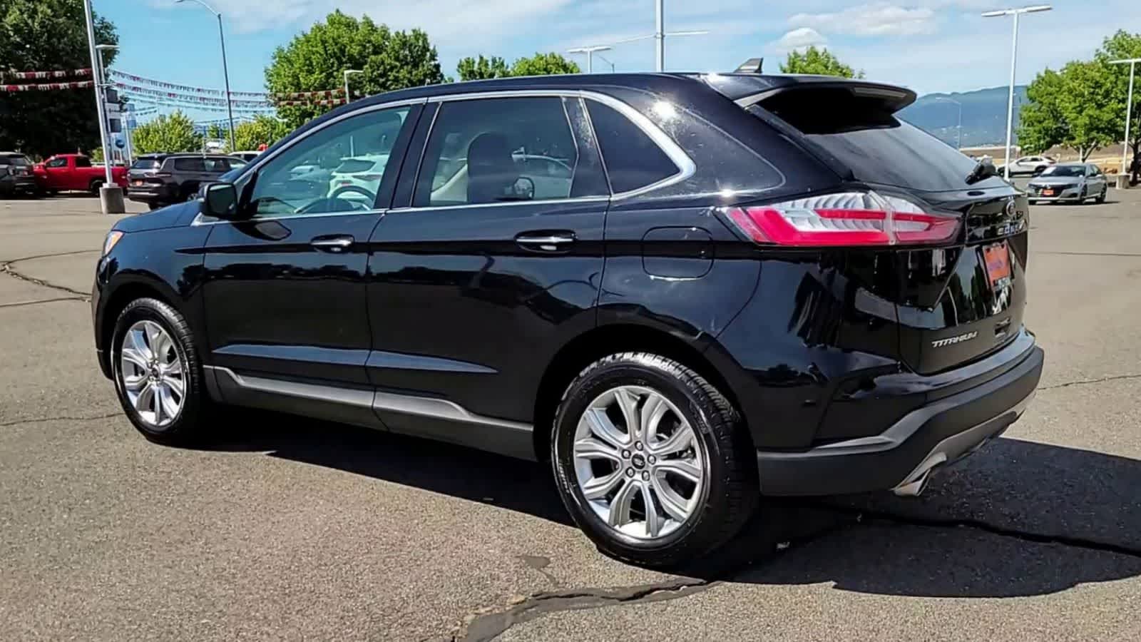 Thumbnail: 2023 Ford Edge - 6