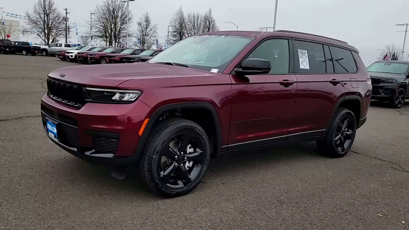 Thumbnail: 2025 Jeep Grand Cherokee - 4