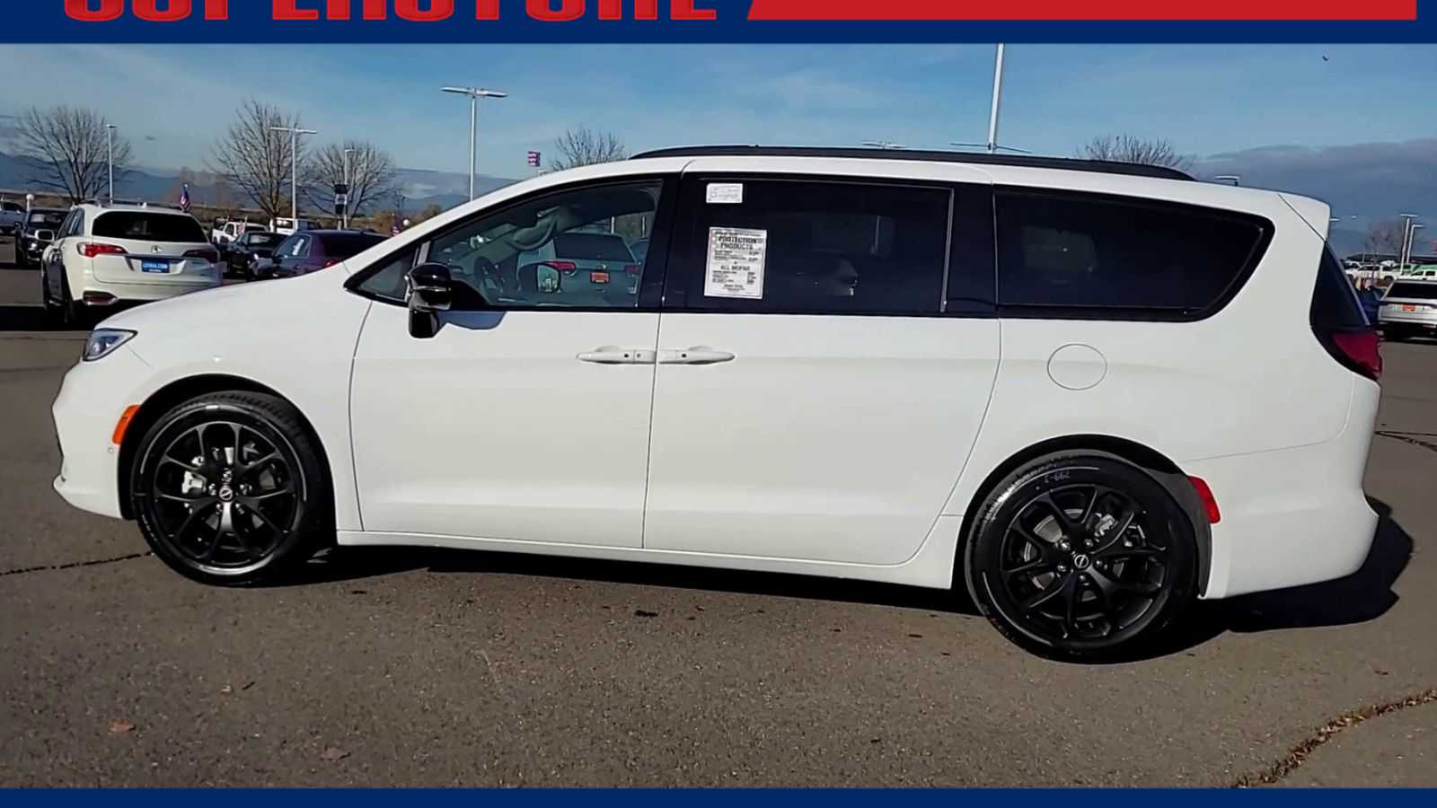 Thumbnail: 2026 Chrysler Pacifica - 5